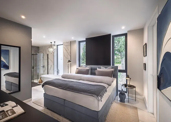 Casa Q Villa *
